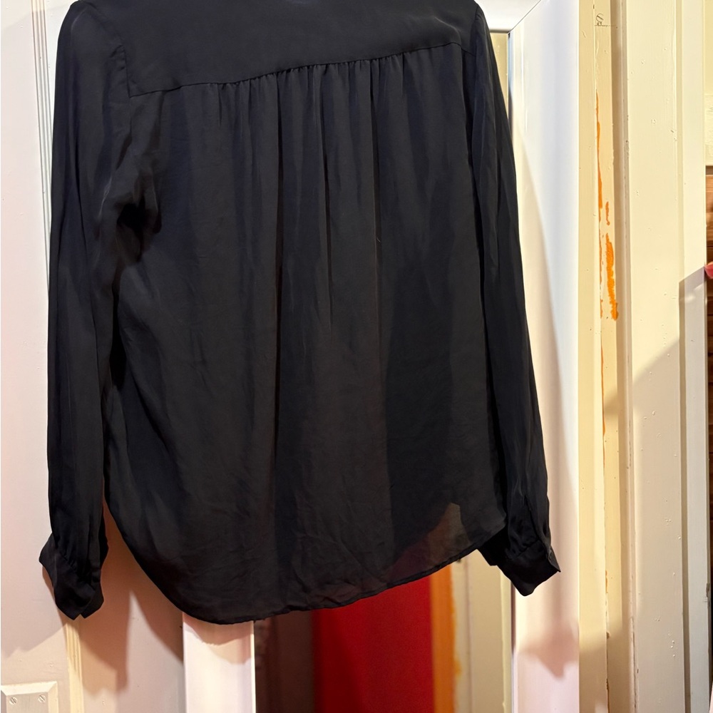 L'AGENCE classic silk Black blouse long sleeve hidden button front xs - Picture 5 of 5